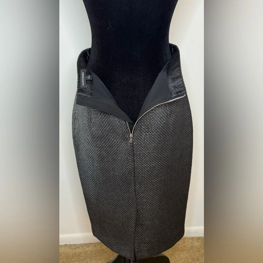 Banana Republic Dark Gray preppy Tweed Look pencil skirt lined zipper back 2 EC - Picture 9 of 10